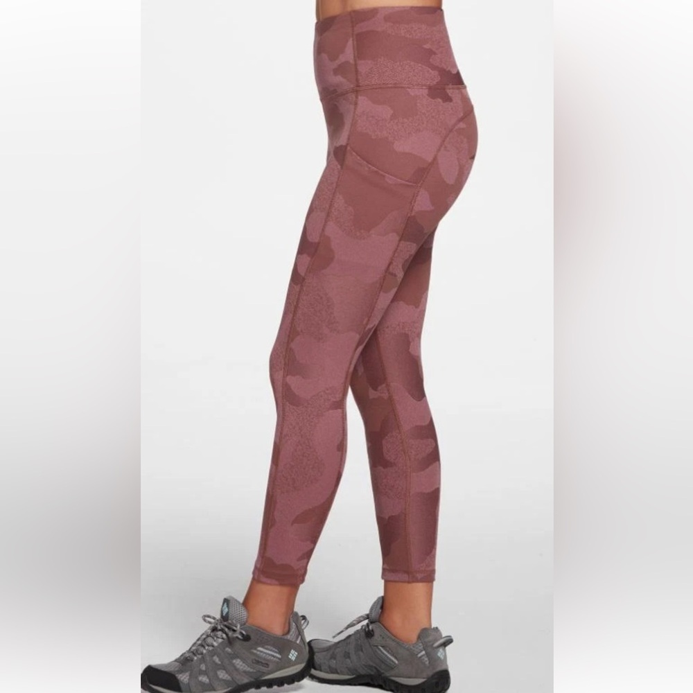 The North Face Women’s Luxe Motivation Pocket 7/8 Tight. Size S
